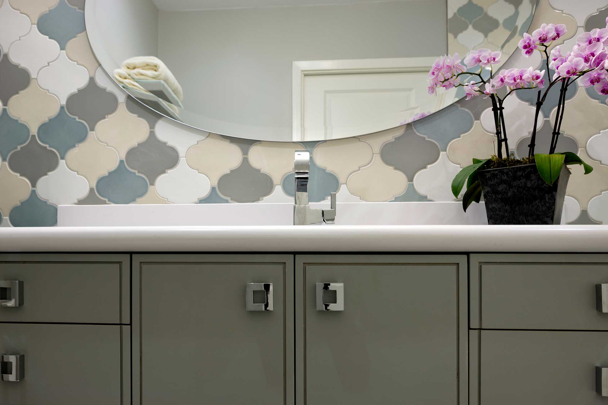 06-Sun-Valley-arabesque-bathroom